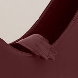 Paola-Vilas-bolsa-escultura-vestível-corpo-mulher-joias