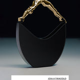 Paola_Vilas_Bolsa_escultura_corpo_feminino_preto